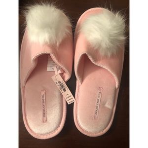 Victoria’s Secret slippers size large